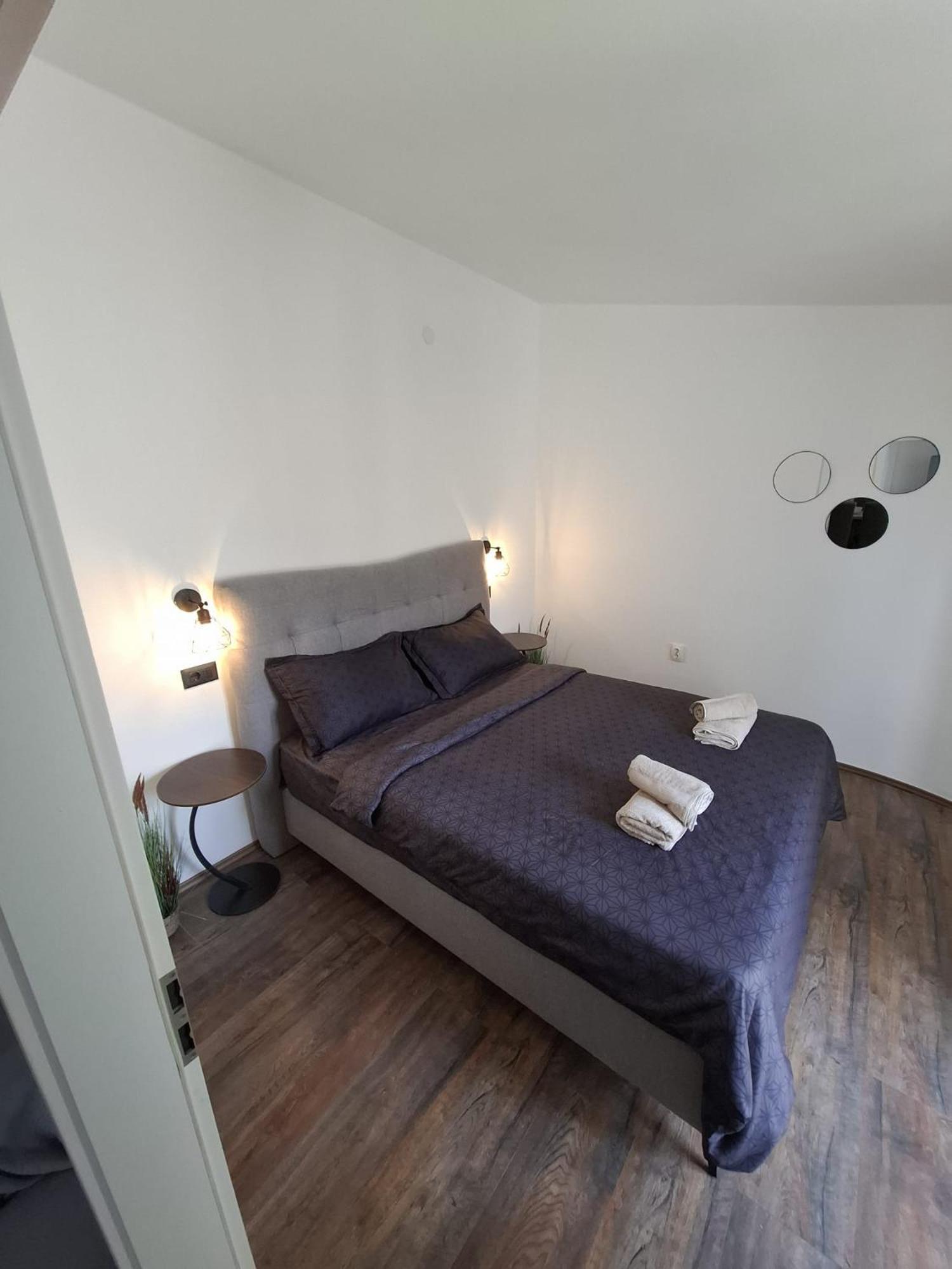 Apartman Simun Apartment พรีมอชเตน ภายนอก รูปภาพ