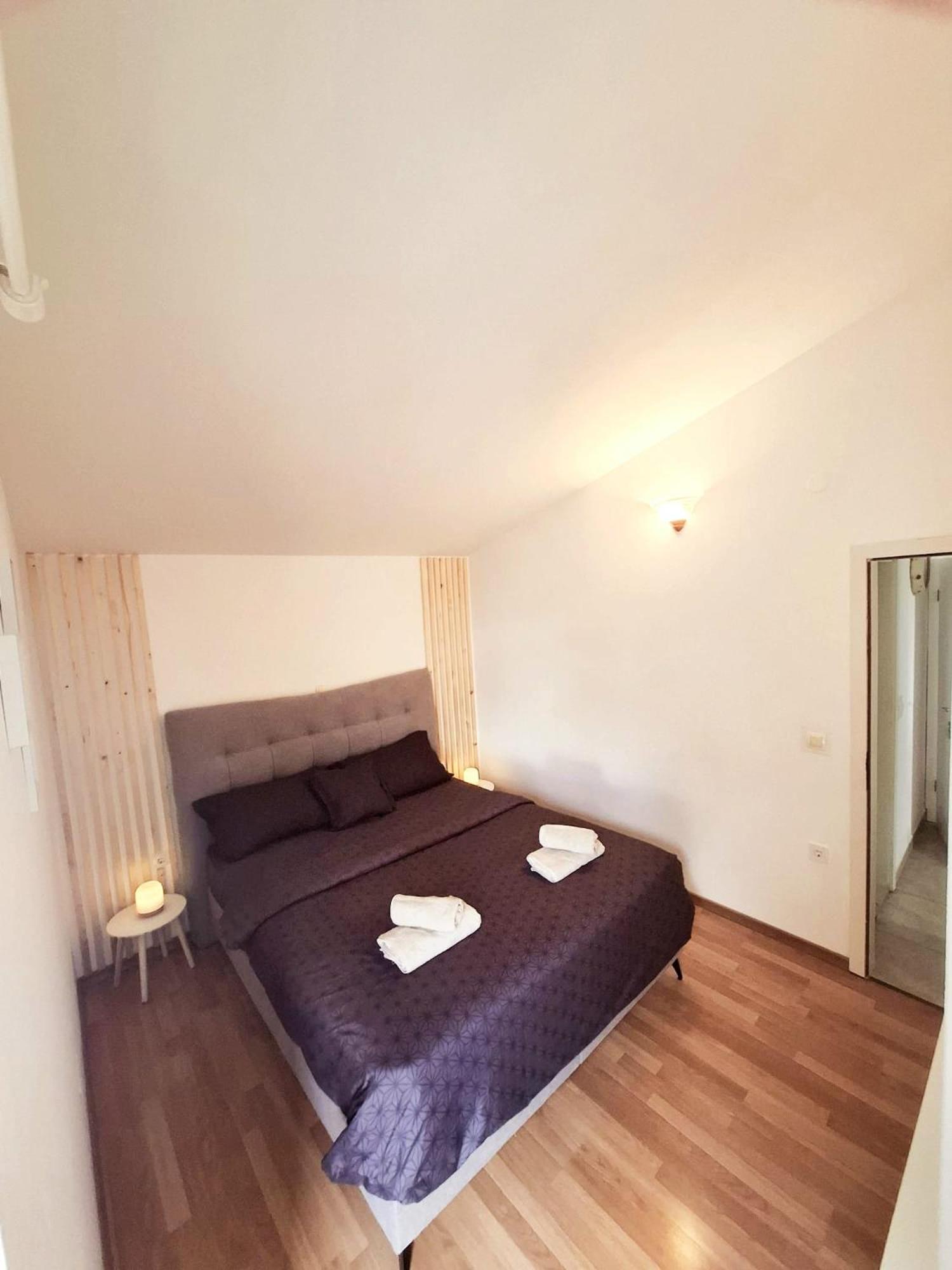 Apartman Simun Apartment พรีมอชเตน ภายนอก รูปภาพ